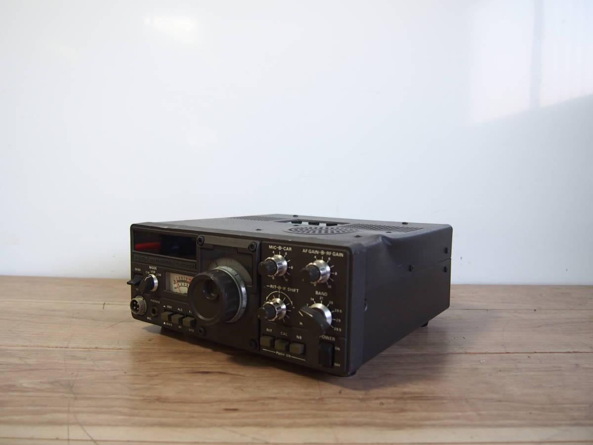 気質アップ アマチュア無線機(68)TRIO TS-120V アマチュア無線