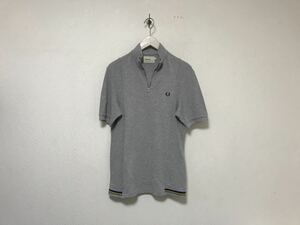 本物フレッドペリーFREDPERRYコットンハーフジップ半袖TシャツポロシャツメンズアメカジサーフミリタリースーツグレーS