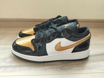 24.5cm 新品 NIKE AIR JORDAN 1 LOW SE GS ナイキ エアジョーダン 1 ロー エア ジョーダン ローカット パテント エナメル 黒 金 ゴールド_画像6