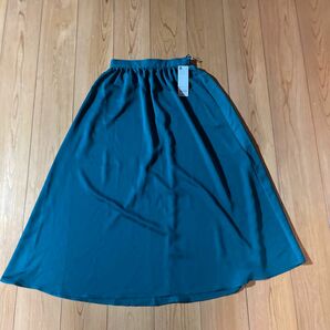 【未使用品】GU レディーススカート　フレアスカート　ロングスカート 