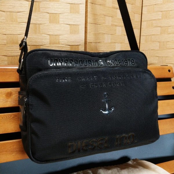 72%OFF!】【72%OFF!】ディーゼル ブラックゴールド ショルダーバッグ
