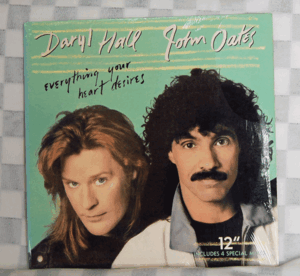 Daryl Hall John Oates everything your heart desires everything your heart desires/ARISTA AD1-9685