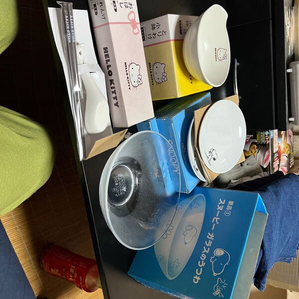 ローソン限定品、 スヌーピー ハローキティ 食器類5点 お皿 うつわ 食器