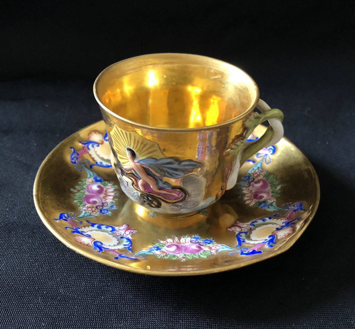 のオシャレな 【美品】カポディモンテ カップ&ソーサー カップ