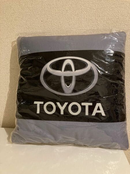 TOYOTAロゴ　クッションブランケット