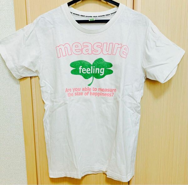 Tシャツ　白　半袖　クローバー