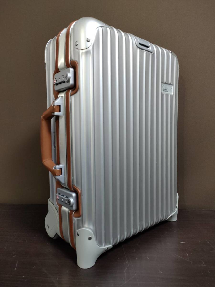 美品 リモワ RIMOWA リモワ SALSA 機内持込み 2輪 廃盤モデル 32 美品 リモワ RIMOWA リモワ SALSA 機内持込み 2輪 廃盤モデル 32