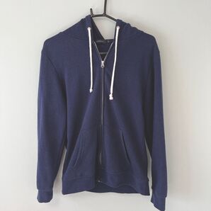 ジップパーカー