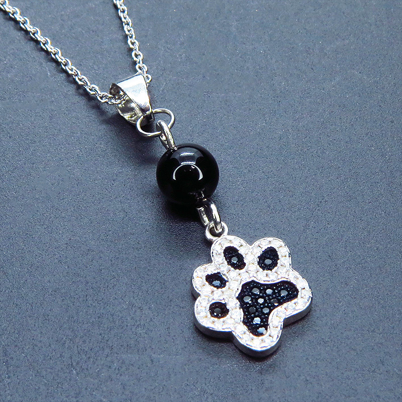 Argent 925 Un joli collier pour adulte qui associe un motif patte serti de zircon et d'onyx. Un ajusteur peut être ajouté. Pour chats et chiens., Fait main, Accessoires (pour femmes), collier, pendentif, foulard