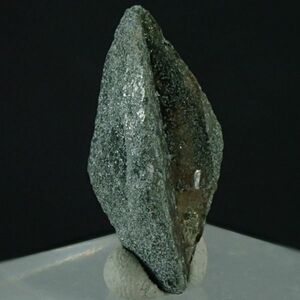 チタナイト 原石 1.5g サイズ約22mm×9mm×6mm パキスタン ギルギット バルティスタン州産 spg771 スフェーン チタン石 楔石 天然石 鉱物
