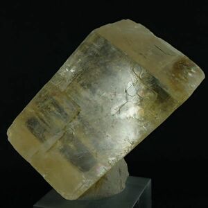 ゴールデンカルサイト 原石 114g サイズ約33mm×47mm×25mm 中国 貴州産 cax981 方解石 天然石 鉱物 パワーストーン