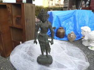 【H30404】観音菩薩立 像仏像 寺院 仏教美術 仏像 銅製 置物 青銅器 チベット 中国美術 中国古玩 唐物