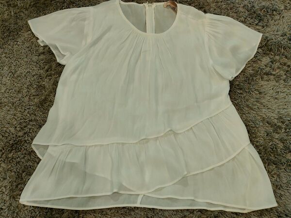 *Forever21 白シフォン 半袖 フリル トップス*
