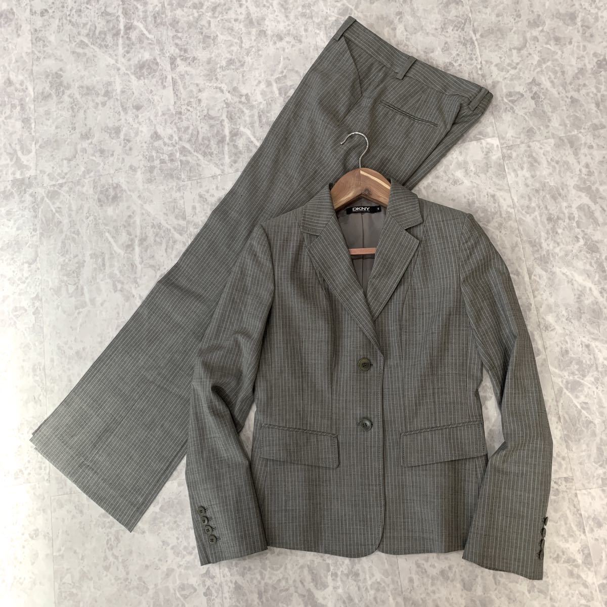 新品 DKNY ツーピーススーツ | e-shopmarkets.com