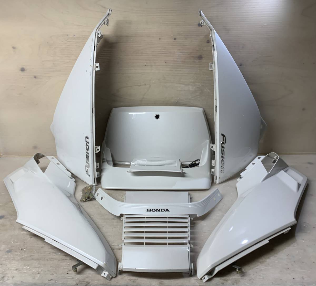 ヤフオク! -「フュージョン 外装 純正」(セット) (ホンダ用)の落札相場 ヤフオク! -「フュージョン 外装 純正」(セット) (ホンダ用)の落札相場