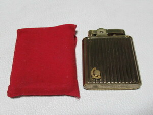 # unused rare red cloth sack attaching 1960 period made in Japan!CROWN Musical Lighter brass made (Brass) oil lighter . music box attaching length 6.7, width 5.3, width 1.5cm