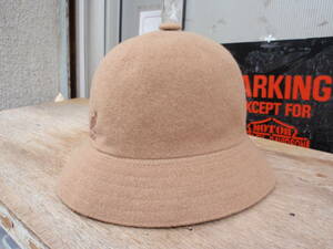 数回使用のみ！UK製　KANGOL（カンゴール）　キャメルカラーなフェルト地帽子
