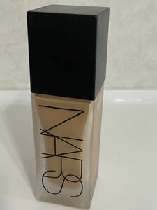 ナーズ　NARS オールデイ　ルミナスティック　ウェイトレス　ファンデーション　30ml MEDIUM 4 ①① 定6710円 未使用　定形外350円 訳あり