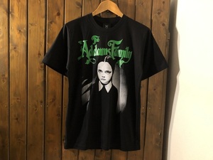 新品●アダムス・ファミリー　ウェンズデー・アダムス　プリントTシャツ●ホラー/コメディ映画/Addams Family