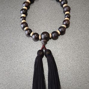 【モダン】 黒檀 & ココナツ 数珠 念珠 木珠 15㎜ 15玉 黒檀仕立