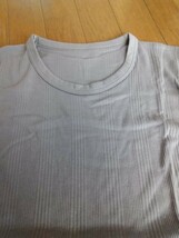 ・即決　新品未使用　グレーのインナー半袖Tシャツ（L)_画像2