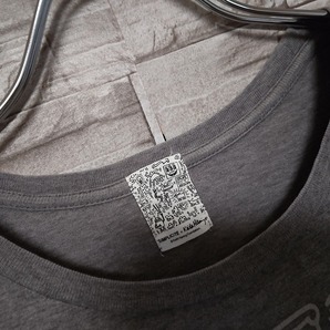 women's E218 シンプルシティ SIMPLECITE × キース・ヘリング Keith Haring 半袖 Tシャツ フリーサイズ グレーの画像4