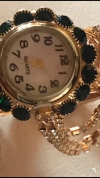 エメラルド.ブレスレット腕時計 海外製 母の日セール12日まで｡