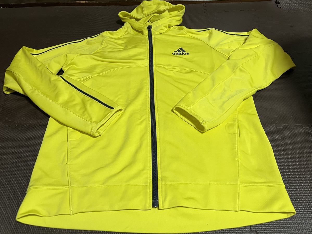 超美品adidas黄色、ロゴ、ライン黒ストレッチパーカー　サイズO
