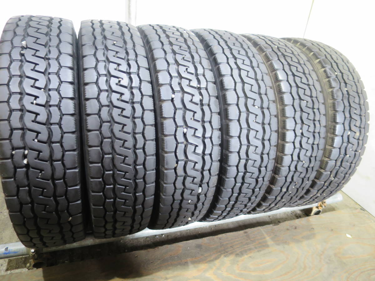 ブリヂストン ECOPIA M812 205/85R16 117/115N オークション比較