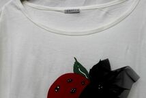 ●美品 クローラ CROLLA ワールド カットソー ドルマンスリーブTシャツ 苺柄 ホワイト 白 ビジュー 服上 F4527_画像4