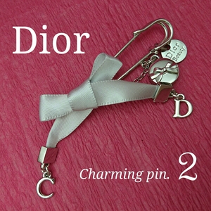 【未使用新品】　非売品　Dior　ディオール　チャーム　ピン　2　F1222