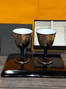 美品　金彩葛葉文　ペアワインカップ　セラミック藍　陶磁器 ワイングラス