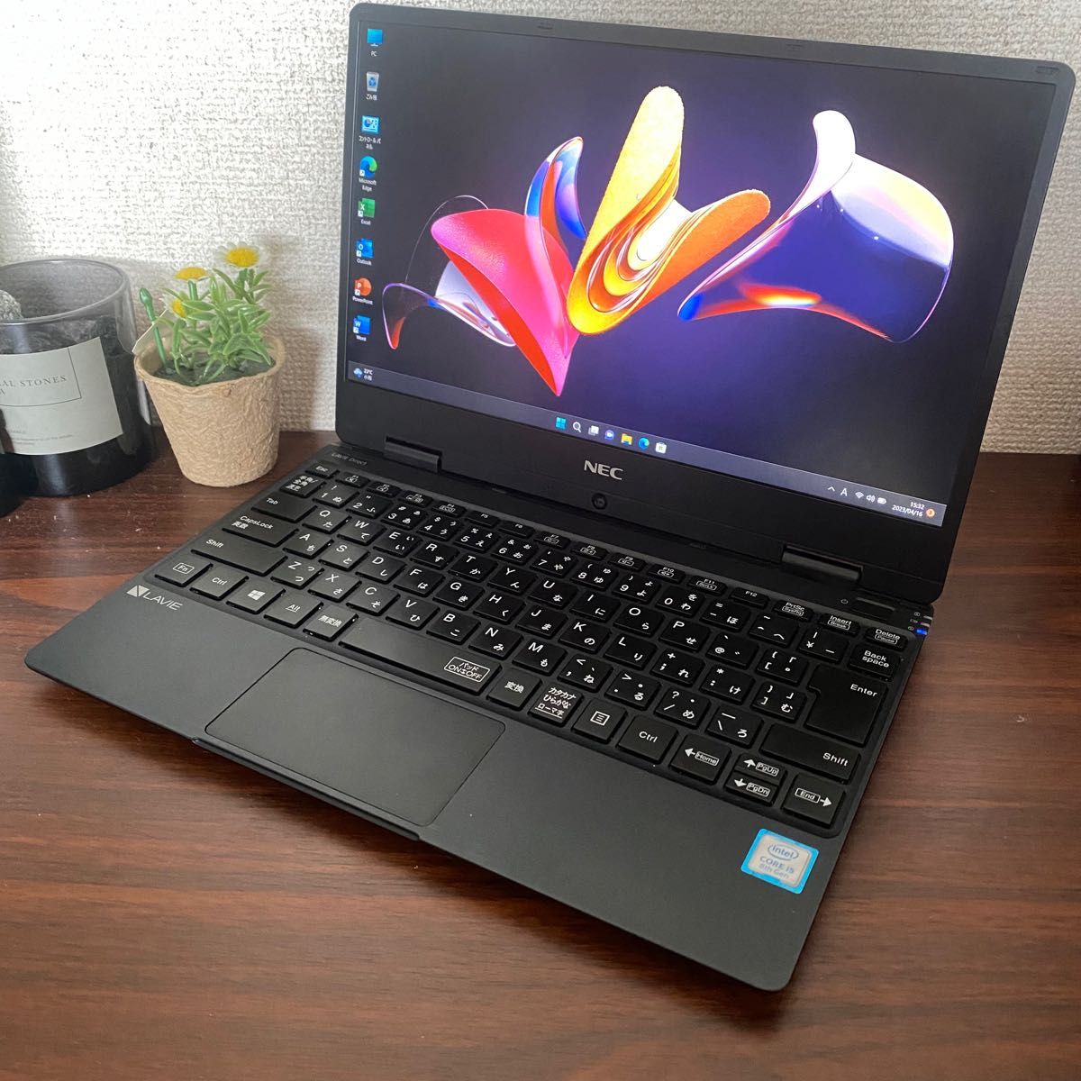 SALE/78%OFF】 NEC 超軽量薄型 GN13S 第8世代 i5 フルHD SSD