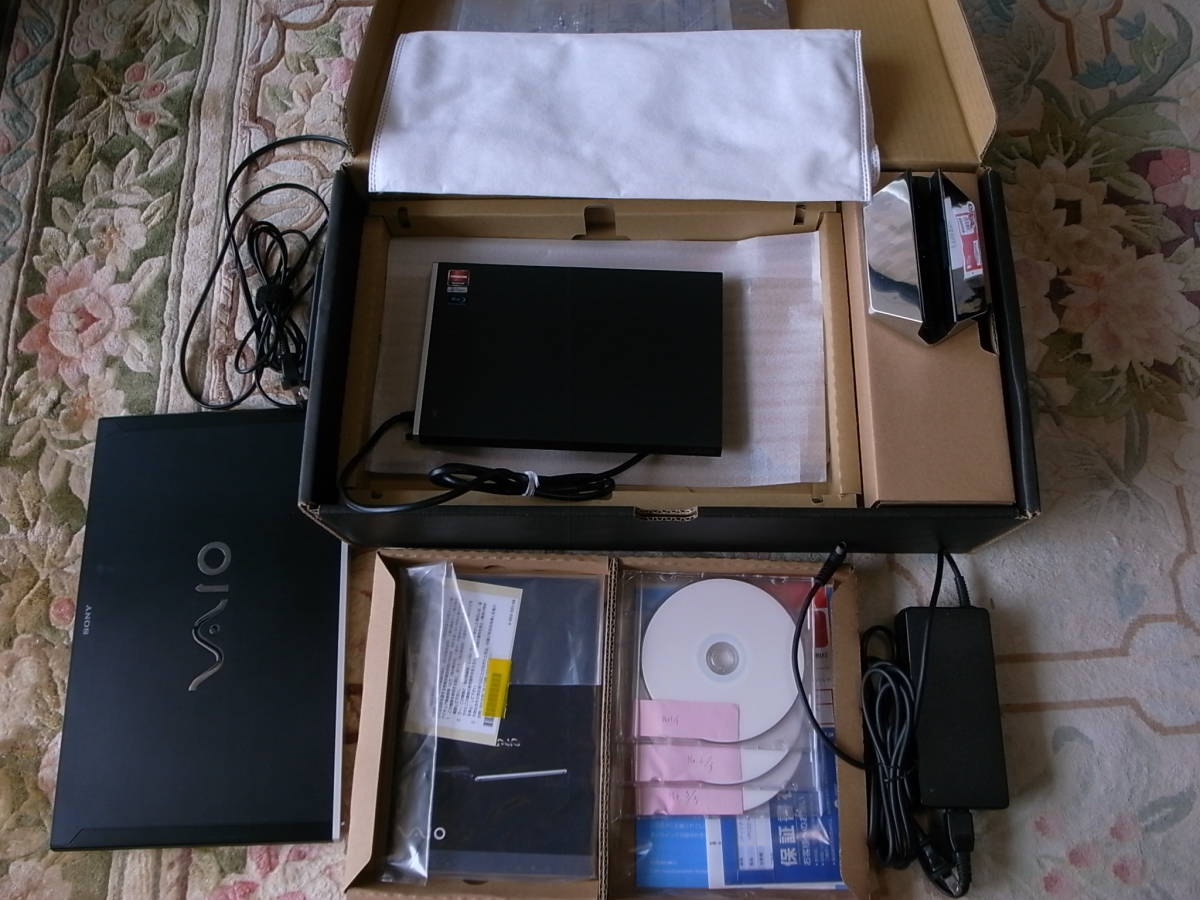 VJS112C11N【箱付き】【corei7】【美品】Sony VAIO-