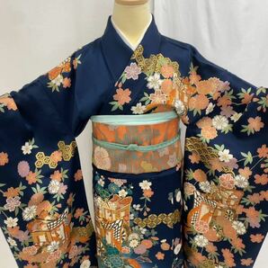 【振袖66】着物 中振袖 正絹 袷 御所車 牡丹 梅 桜 菊 単品販売の画像4