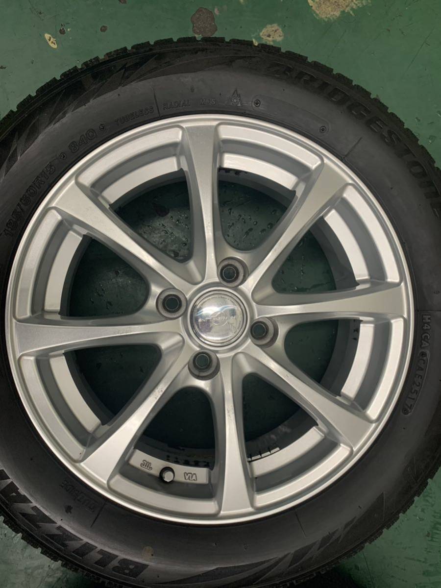 大注目 アベリア15 4/100+185/60r15 スタッドレス アクア フィット