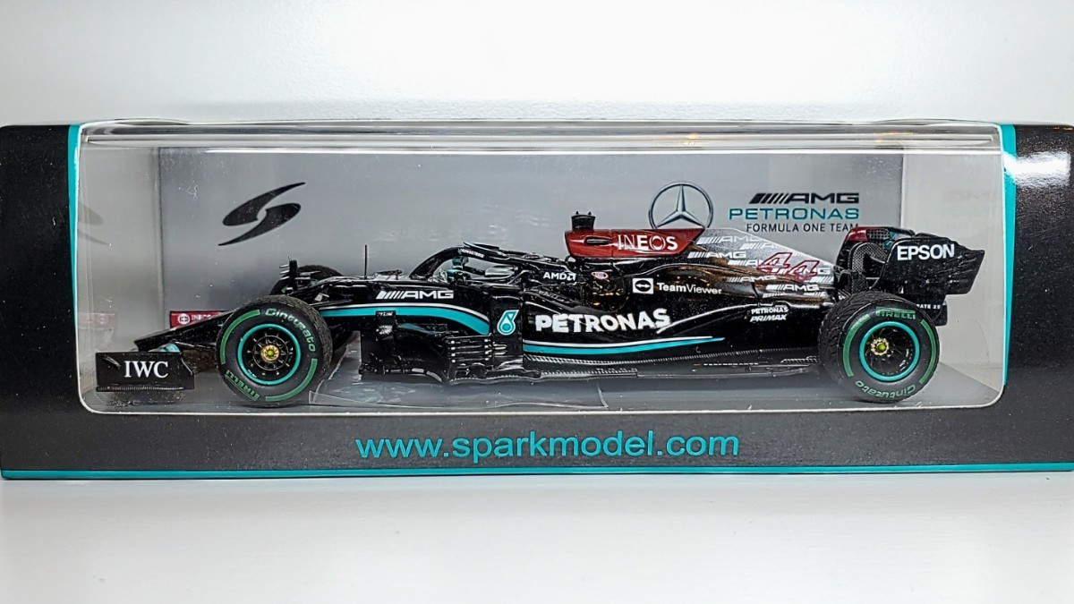 ライトブラウン/ブラック 直筆サイン SPARK 1/43 ケータハム F1 G