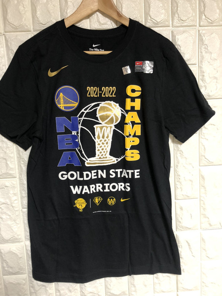 海外限定 ナイキ メンズ Tシャツ ウォリアーズ Golden State Warriors　Nike 2022 NBA Finals Champions
