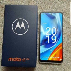 新品未使用 motorola moto e32s ミスティシルバー デュアルSIM(DSDV) SIMフリー その6