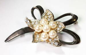  pearl. CZ Cubic Zirconia brooch - 19g - vo7-15