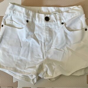 ほぼ未使用品☆綺麗☆ショートパンツ デニムショートパンツ　水着用　白