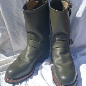 8271の方の説明も読んでみて下さい。 RED WING エンジニアブーツ 8273 PT99 71/2