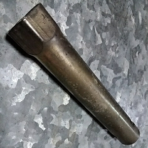 整備用工具　車載工具 プラグレンチ　メーカー不明 適合サイズ　20.7mm. 全長136.7mm. 中古　plug　wrench 点火プラグ用