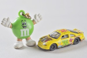 ●M&M's　極小ミニカー　ミニマスコット　ミニチュア　ドールハウス