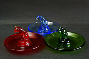 【茶】昭和レトロ　ビクター記念品 ニッパー君 犬 ガラス トレイ トレー 灰皿 青 緑 赤 3個セット