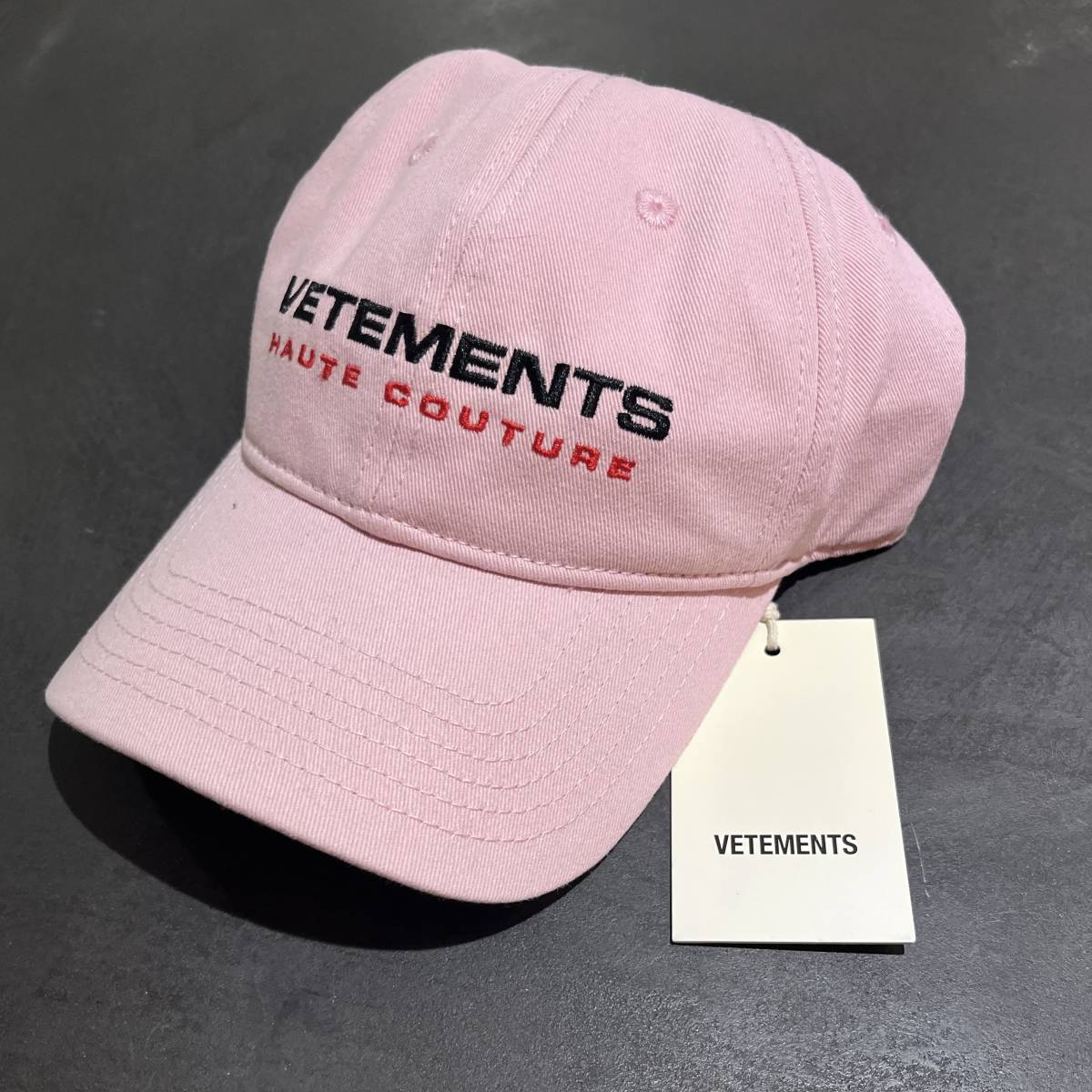 VETEMENTS キャップの値段と価格推移は?|86件の売買情報を集計した VETEMENTS キャップの値段と価格推移は?|86件の売買情報を集計した