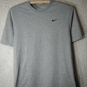 to6223 NIKE SPORTS TEE ナイキ 半袖 tシャツ ワンポイント スウォッシュ 刺繍 ロゴ デザイン 人気 00ｓ 送料格安の画像1