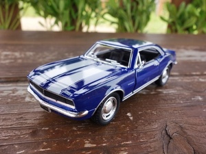 【送料350円】カマロ ｃａｍａｒｏ ミニカー Ｚ－２８ 1/37 紺色 １９６７年式