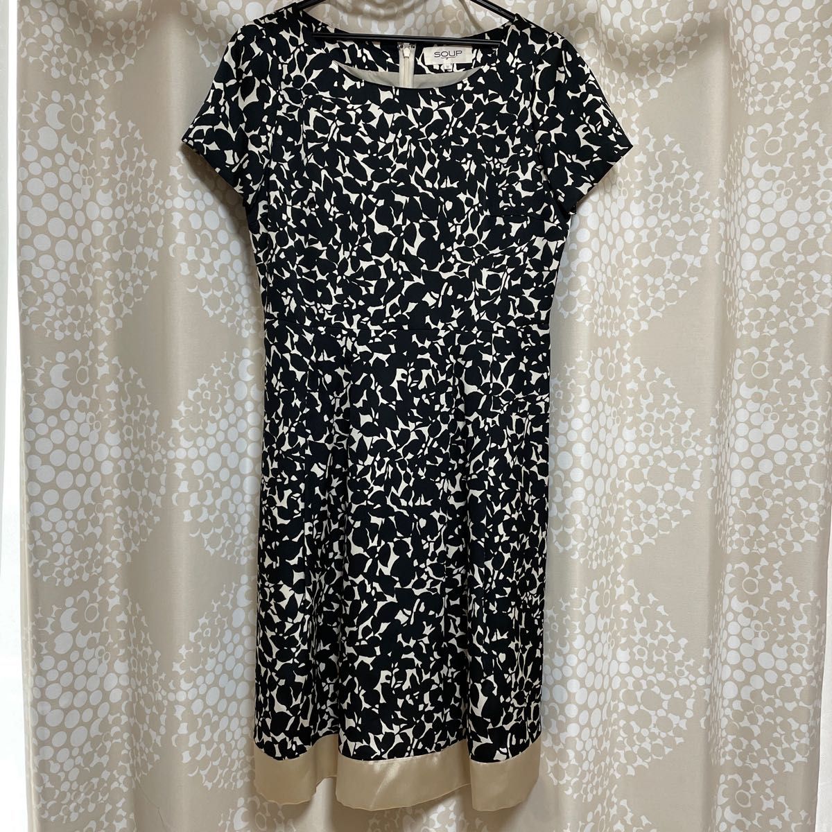 新品モスキーノMOSCHINO半袖ゆったりきちんとワンピース 黒#40☆ www