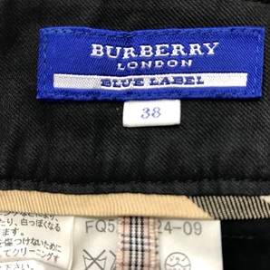 645 レディース 【 BURBERRY LONDON BLUE LABEL 】 ショートパンツ  サイズ：38  色：ネイビー柄入りの画像9